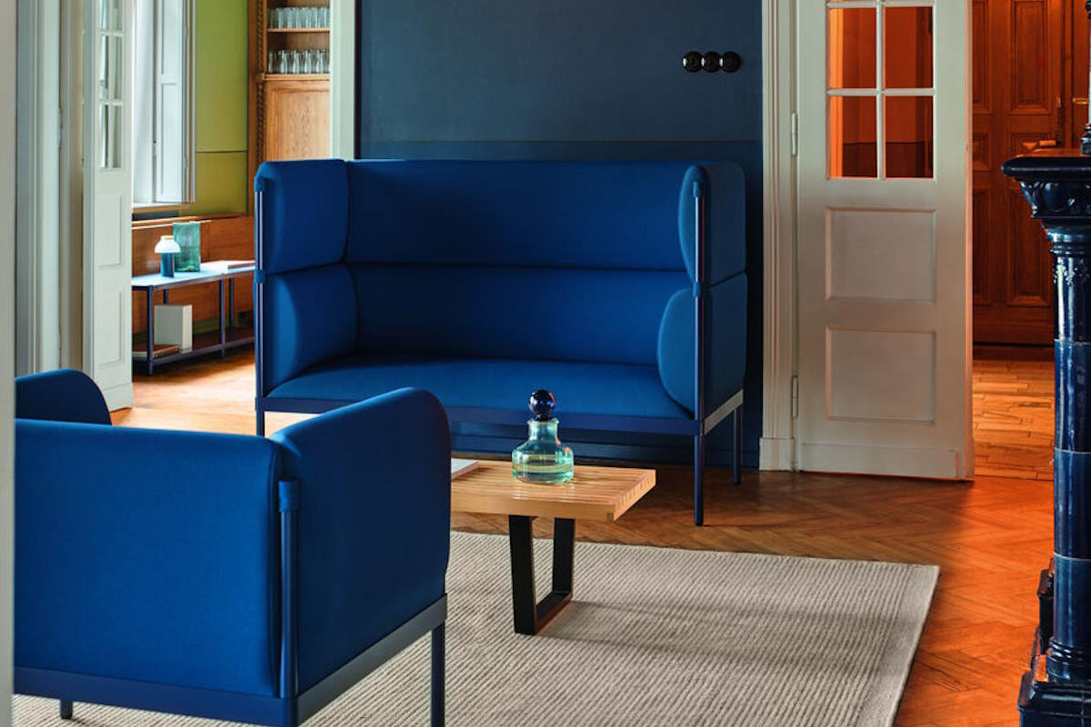 plava Stilt sofa