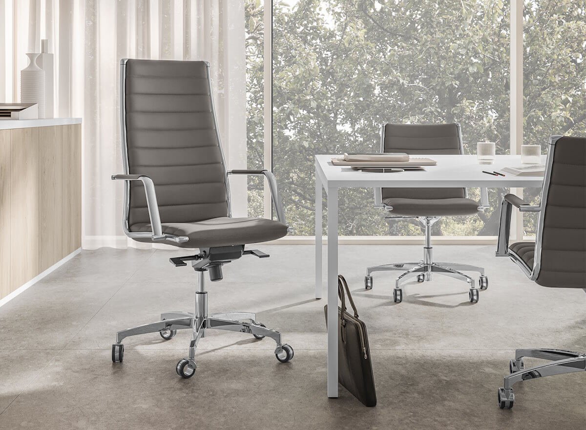 menadzerska ergonomska stolica u kozi Vega HIT Executive