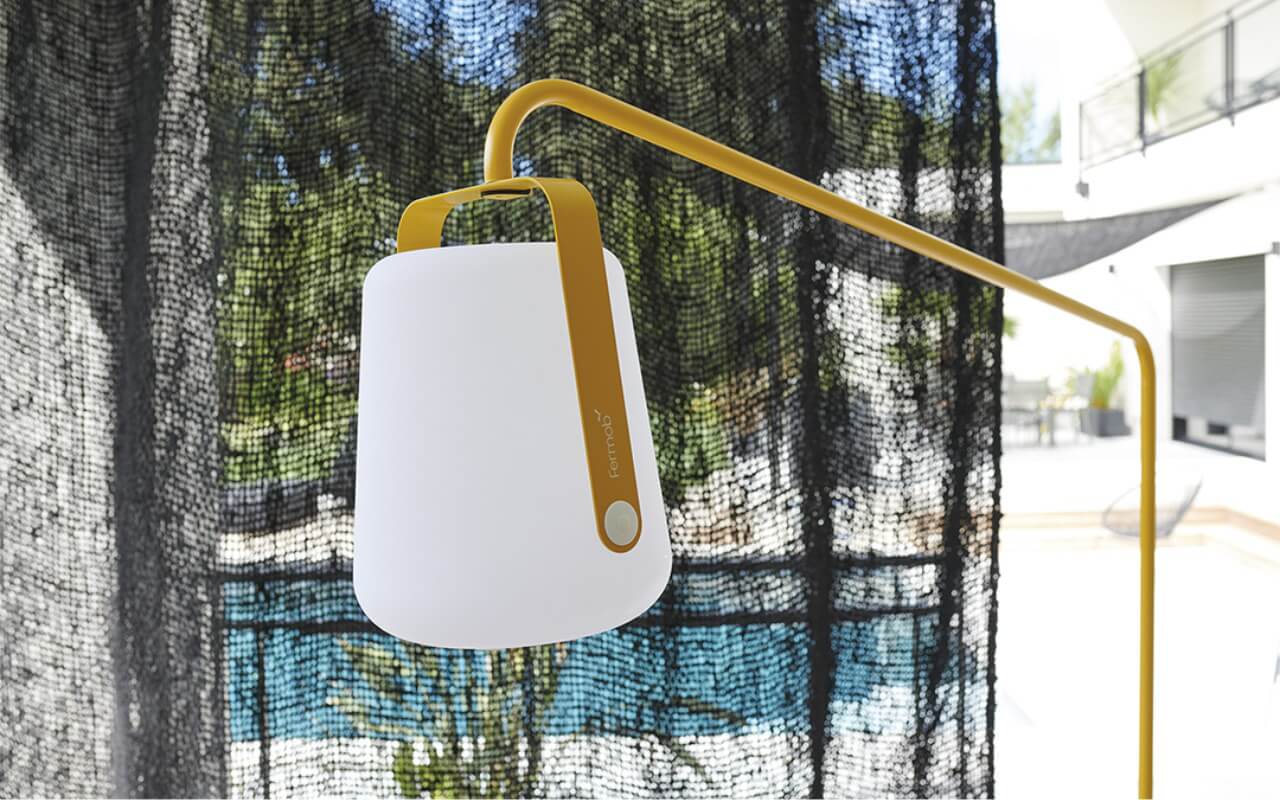 balad-stalaka-za-rasvjetu-i-lampa